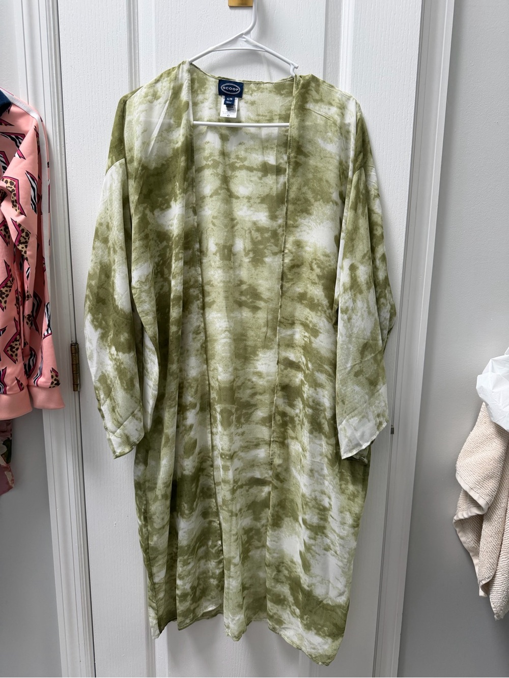 Scoop Olive and White Tie-Dye Open-Front Kimono